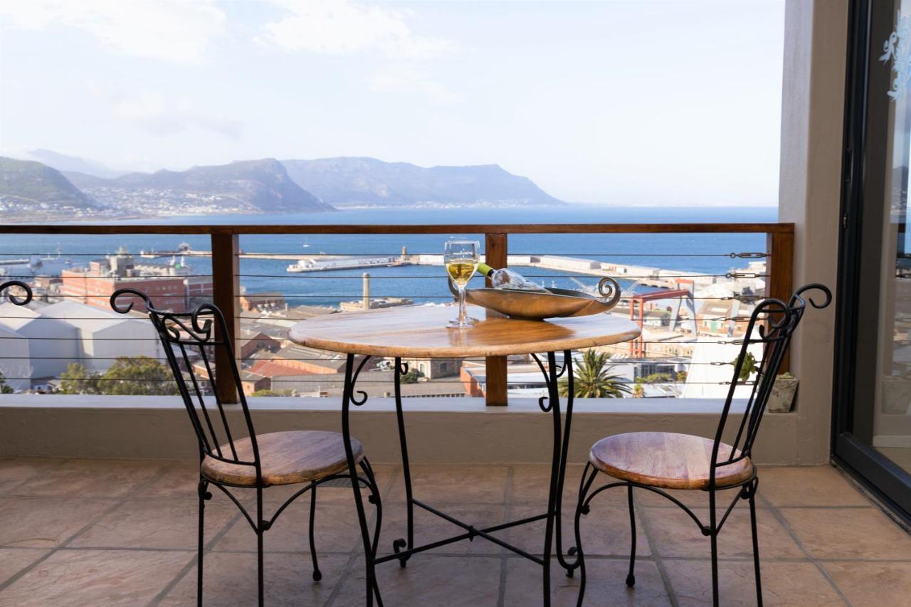 Mariner Guesthouse & Villa Саймонстаун Экстерьер фото