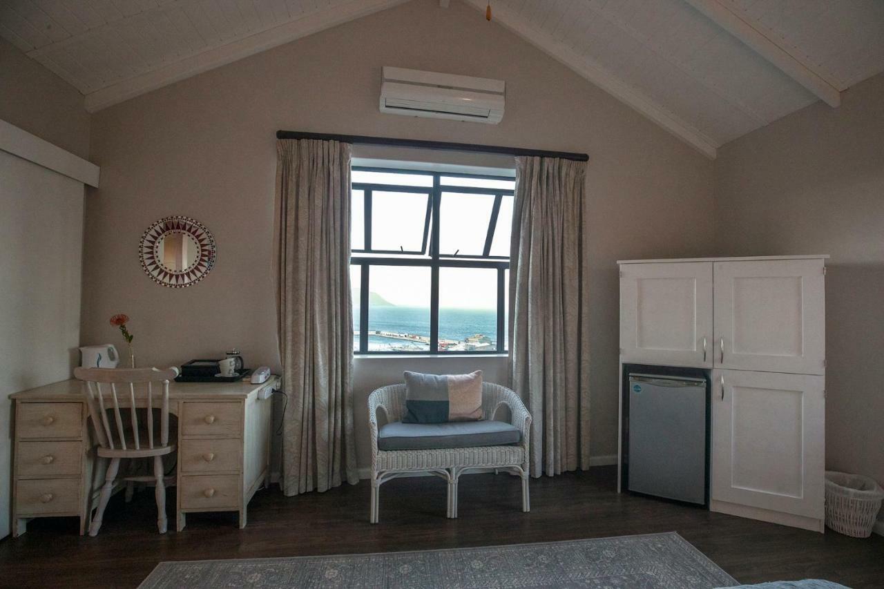 Mariner Guesthouse & Villa Саймонстаун Экстерьер фото